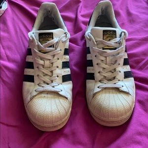 Adidas superstars